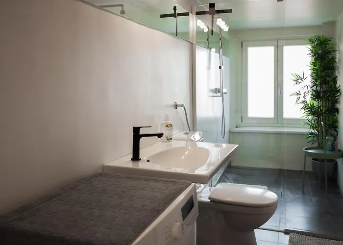 Апартаменты Romantisches Dach-Loft Im Zentrum Mit Terasse I 100Qm I Self Checkin Грац