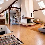 Appartement Romantisches Dach-loft Im Zentrum Mit Terasse I 100qm I Self Checkin *