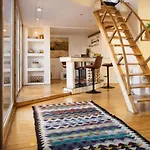 Romantisches Dach-loft Im Zentrum Mit Terasse I 100qm I Self Checkin Graz
