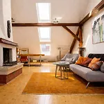 Romantisches Dach-loft Im Zentrum Mit Terasse I 100qm I Self Checkin *