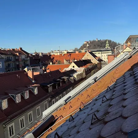 Urban Attic Loft I Self Checkin Daire